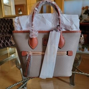 Dooney & Bourke NWT Small Handle Tote